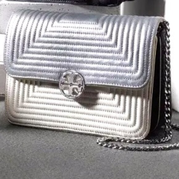 Tory Burch Duet Chain Trapunto Convertible Metallic Shoulder Bag - Picture 2 of 10